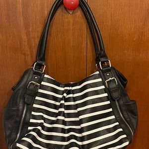 APT 9 Purse/Handbag